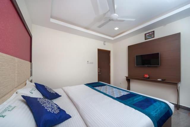 מלון Tiruchirappalli Famous Residency מראה חיצוני תמונה